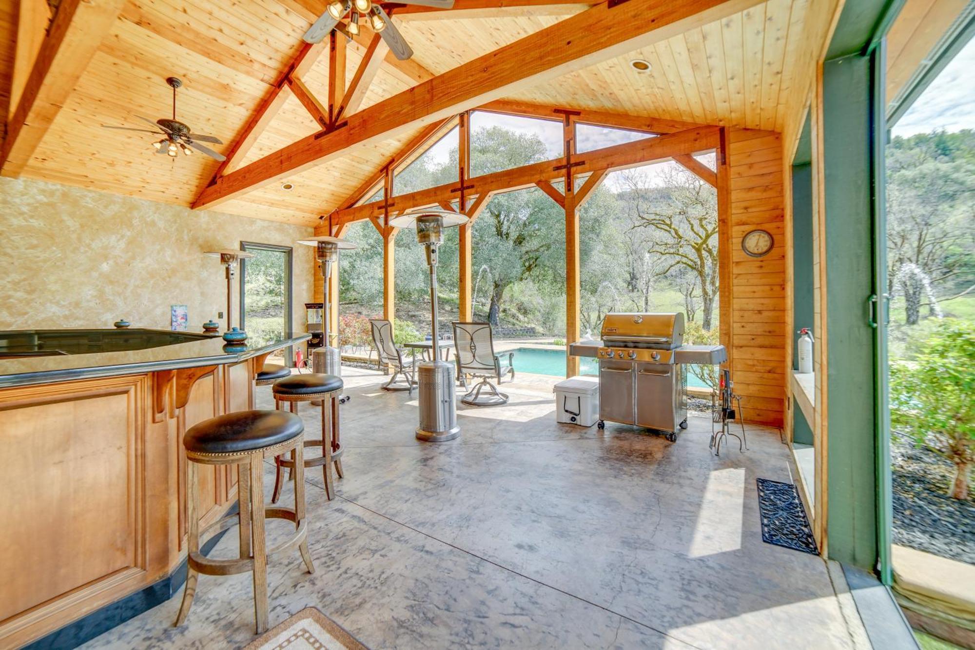 Stunning Hopland Vacation Rental With Pool And Hot Tub Buitenkant foto