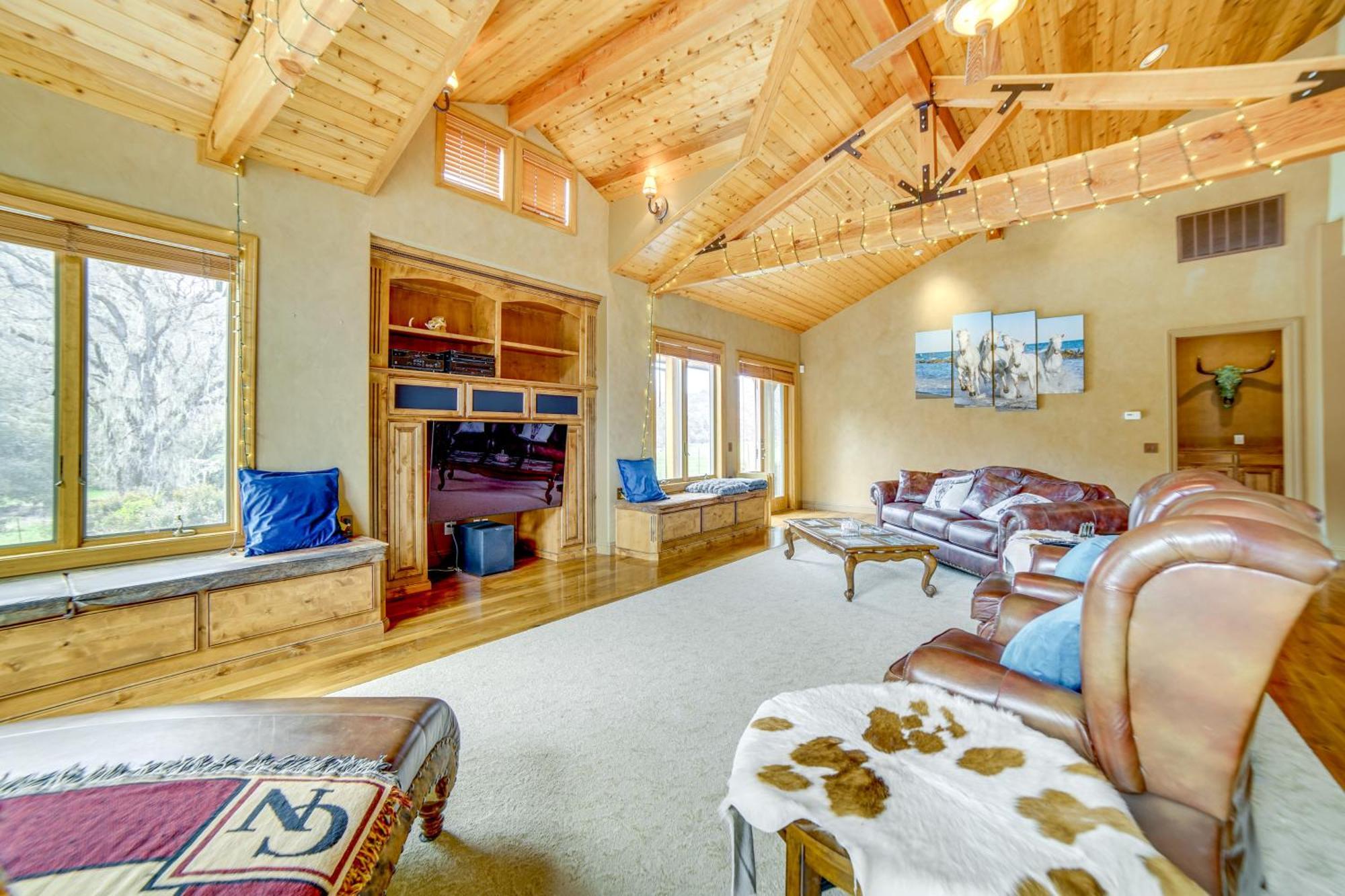 Stunning Hopland Vacation Rental With Pool And Hot Tub Buitenkant foto
